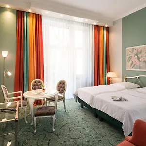 hotel-palmenhof.hotelsheidelberg.net/